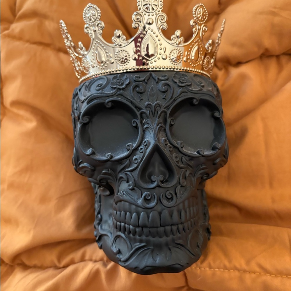 Bath and Bodyworks Candle Holder Black Skull with Gold Crown